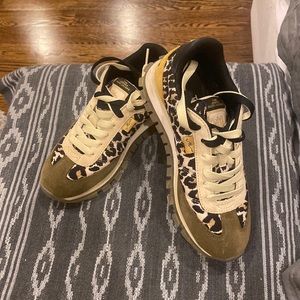 The jogger by Marc Jacobs